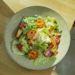 ENSALADA DE KALE (COL RIZADA), MANZANA VERDE Y SEMILLAS